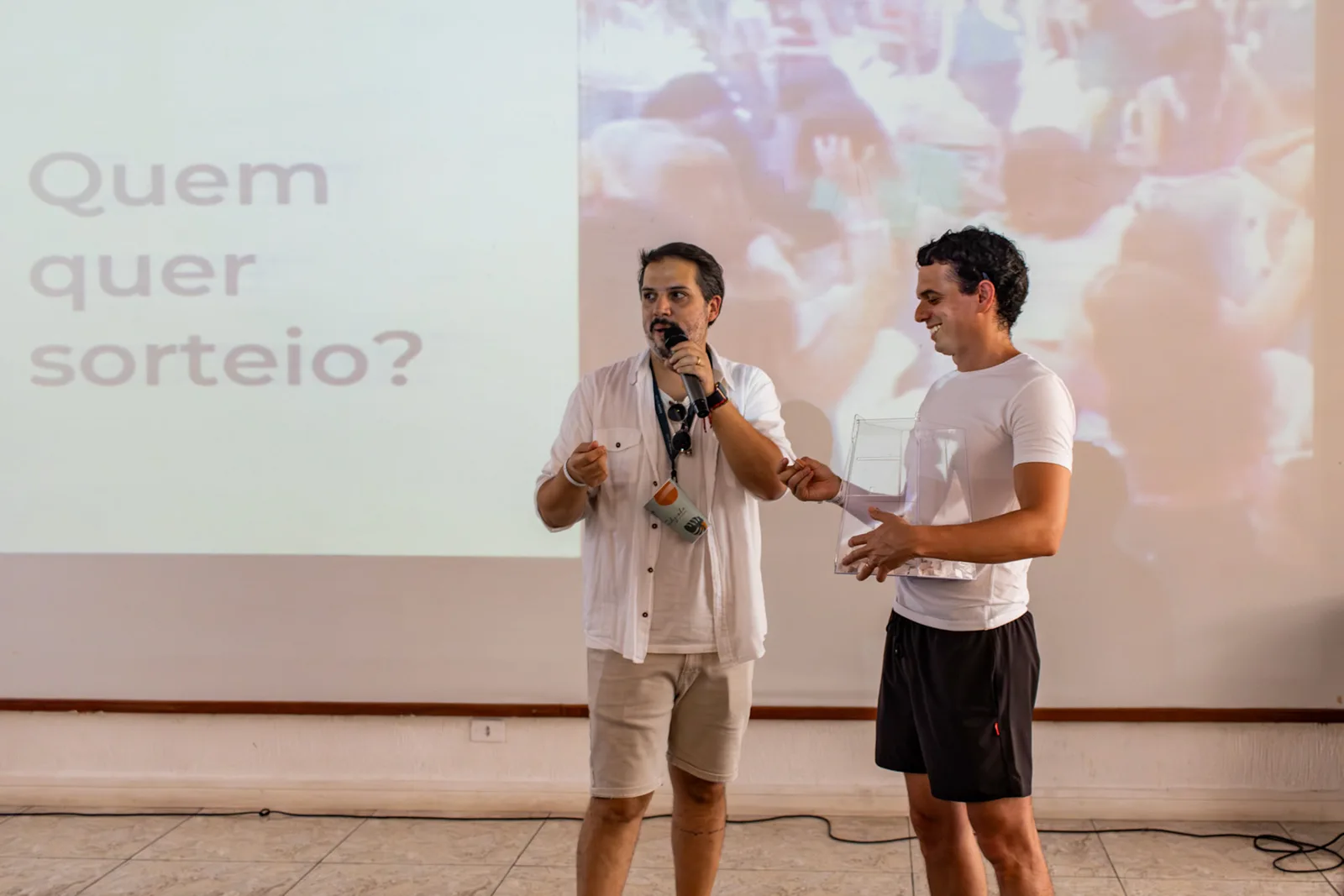 Confraternização · MOAS — fotografia 84