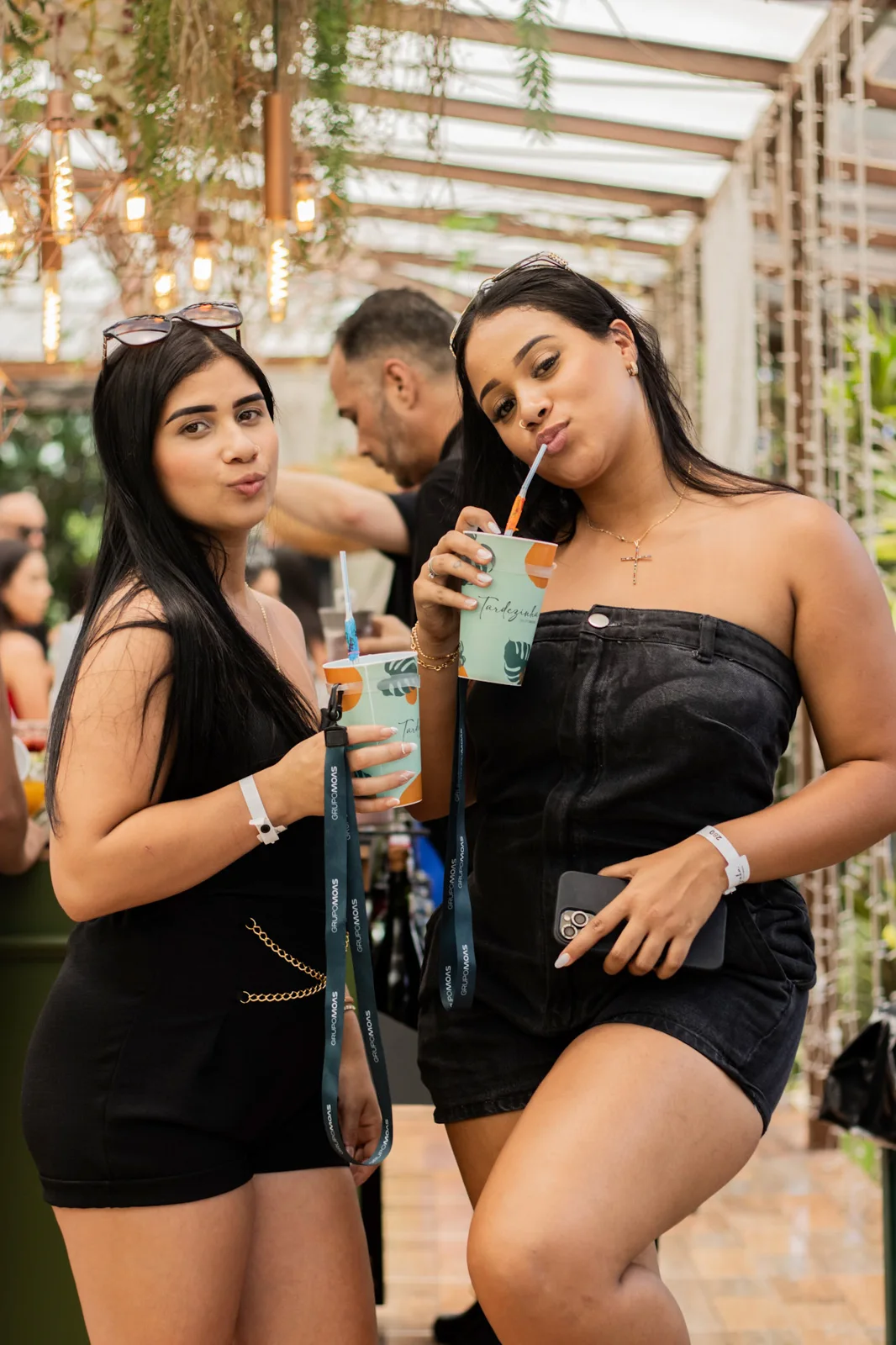 Confraternização · MOAS — fotografia 114