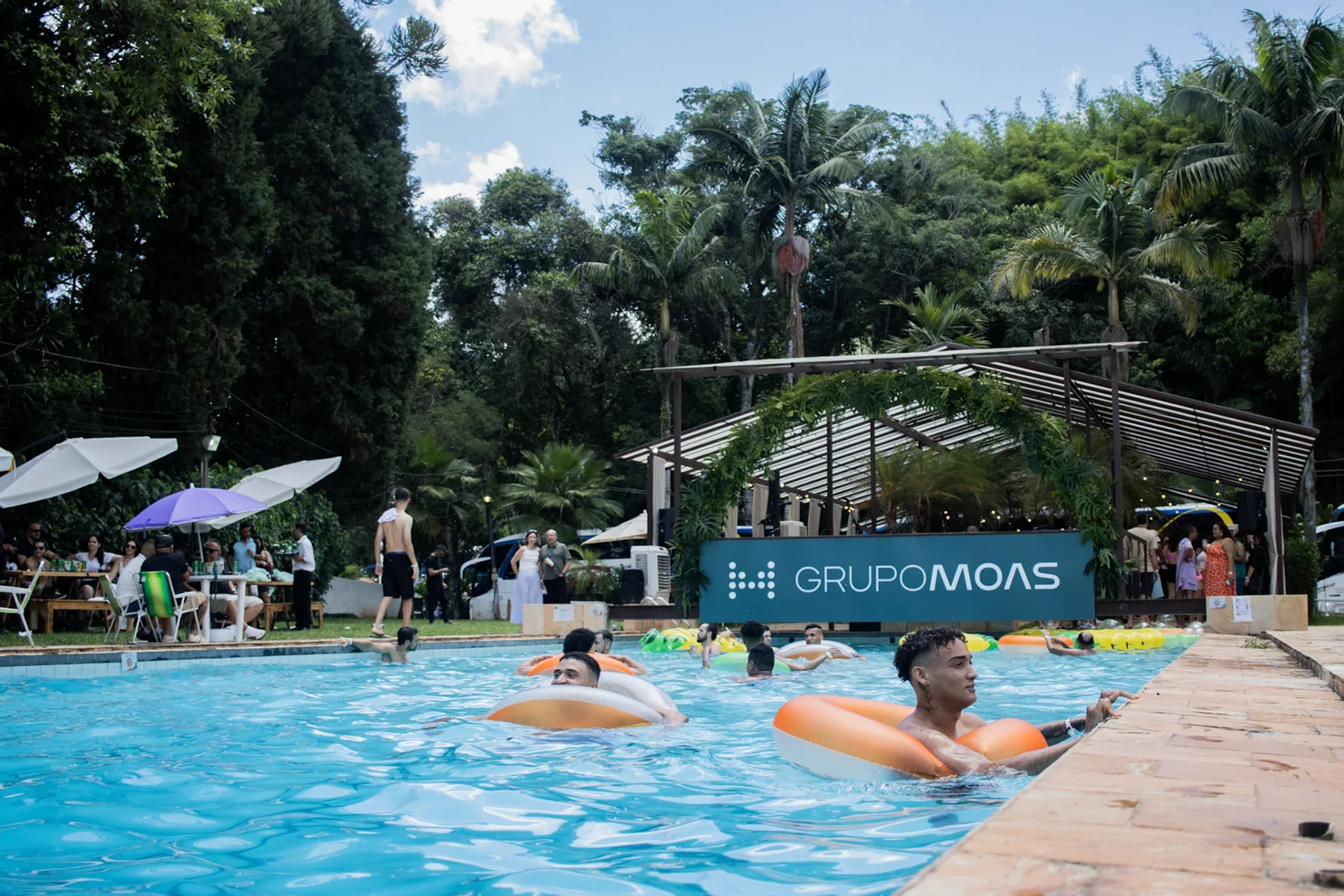 Confraternização · MOAS — fotografia 122