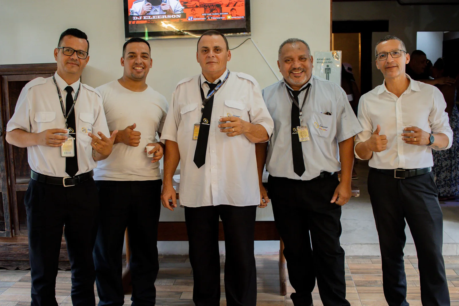Confraternização · MOAS — fotografia 385